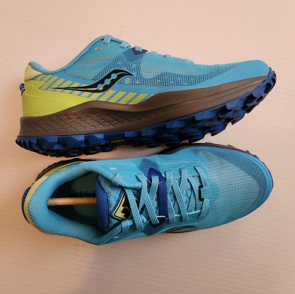 Saucony women's Peregrine 11, size 7